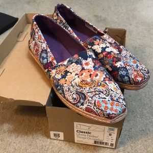 TOMS Liberty Paisley/Thorpe on Leather Size 8
